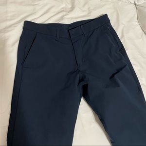 Mens 32 Lululemon commission pants navy blue